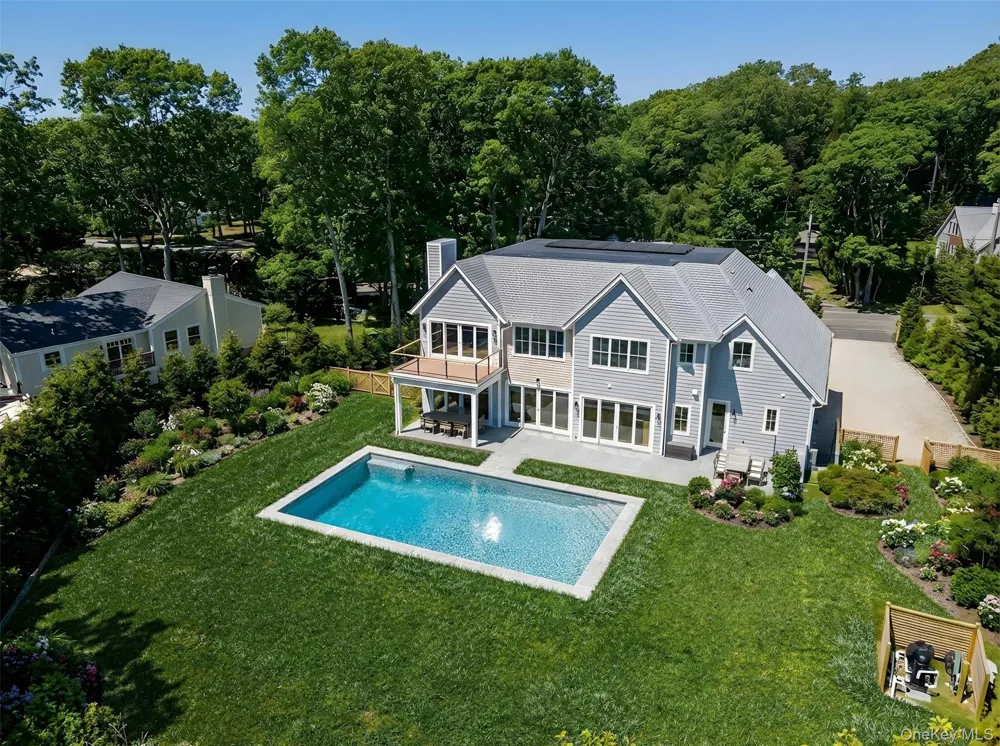 244 Sea Mecox Road Southampton, NY 11968