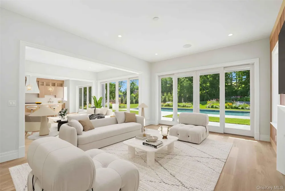 244 Sea Mecox Road Southampton, NY 11968
