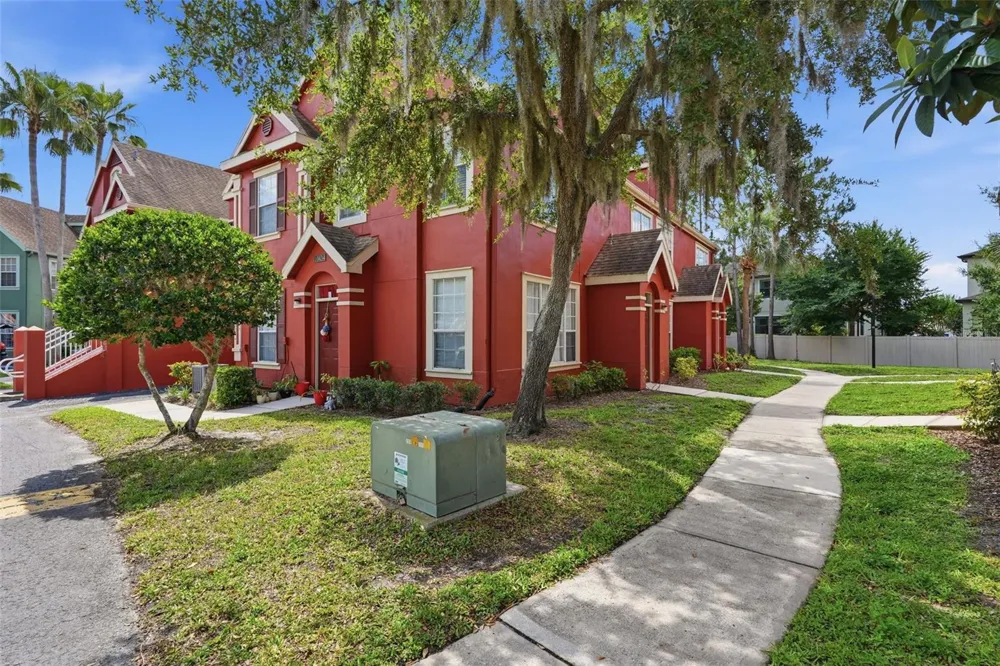 10436 WHITE LAKE COURT #10436 Tampa, FL 33626
