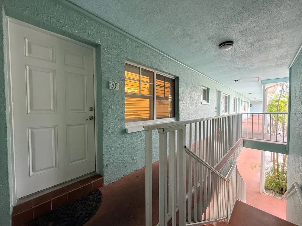 19417 GULF BOULEVARD #D201 Indian Rocks Beach, FL 33785