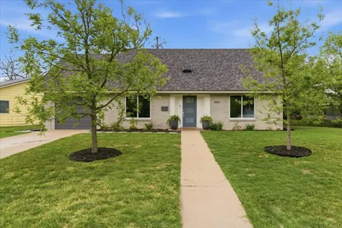 8001 Camden Drive