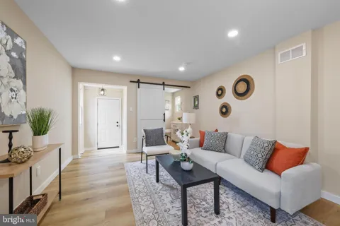 72 WILLIS ST