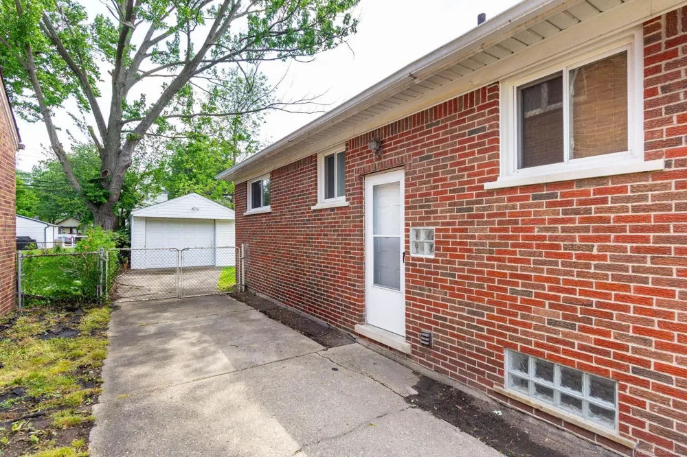 21526 Englehardt Street St Clair Shores City, MI 48080