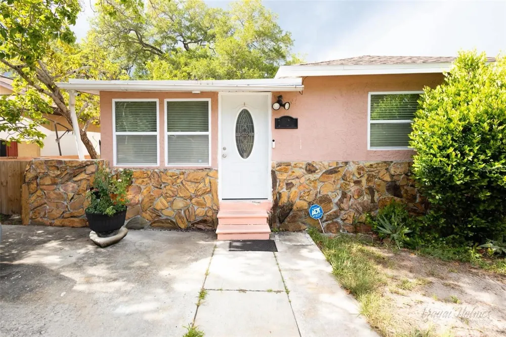 1132 CARLTON STREET Clearwater, FL 33755