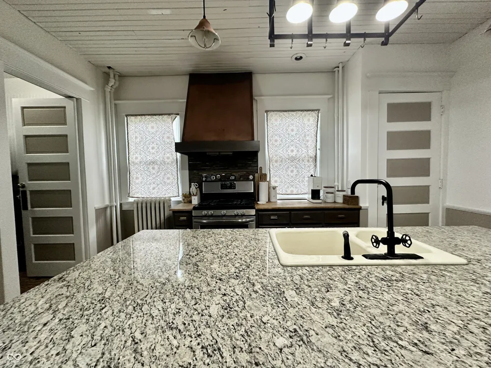 389 E Washington Street Martinsville, IN 46151