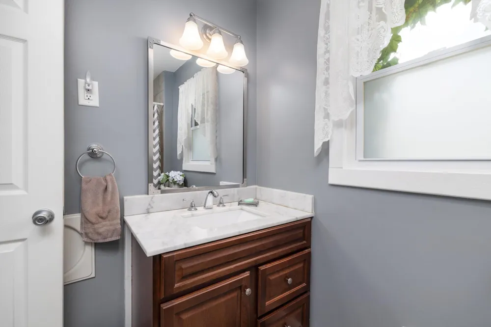 1023 Longfellow Avenue Royal Oak, MI 48067