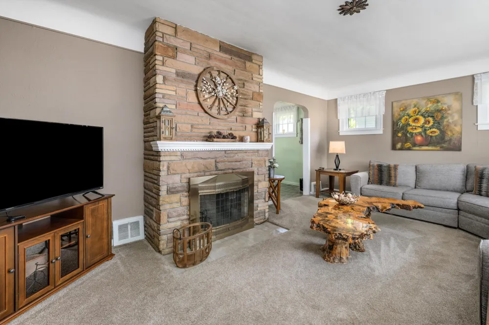 1023 Longfellow Avenue Royal Oak, MI 48067