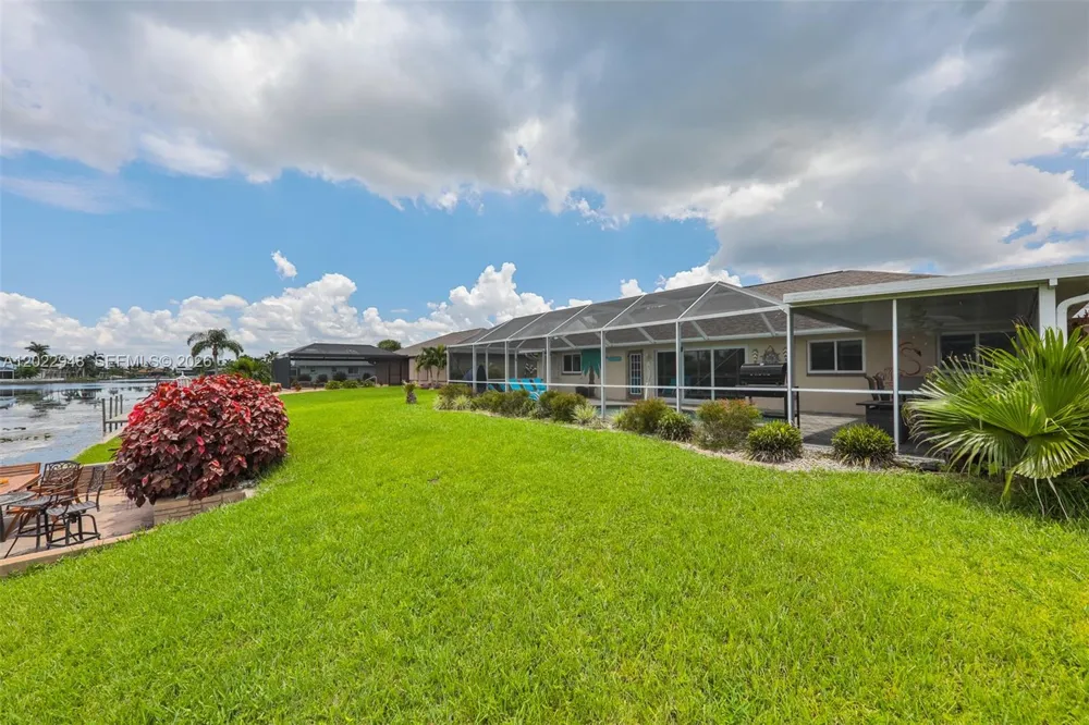 503 SW 17 St Cape Coral, FL 33990