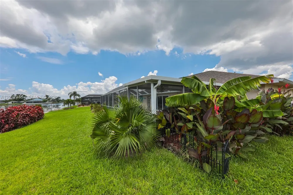 503 SW 17 St Cape Coral, FL 33990
