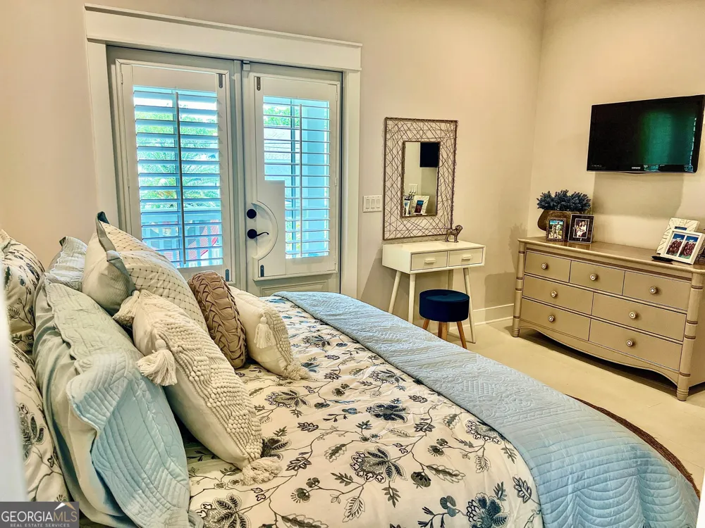 1040 Demere RD St. Simons, GA 31522