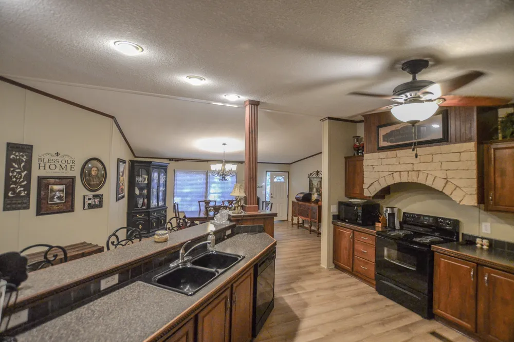7821 Cr-3409 Chandler, TX 75758