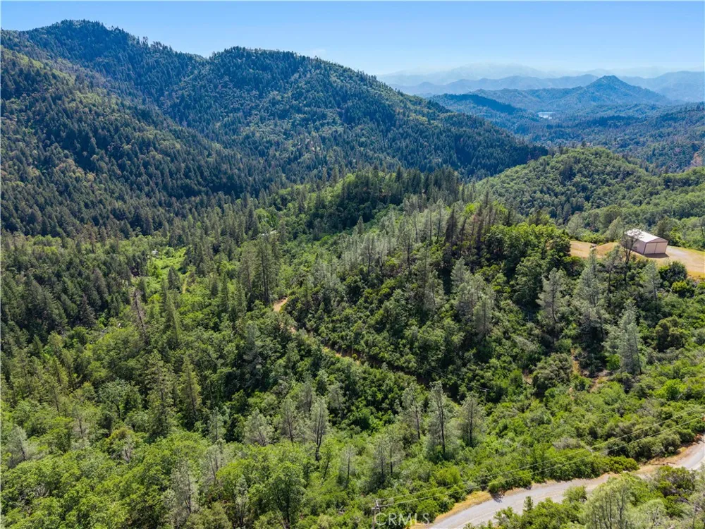 19753 Bonnie Vista Lakehead, CA 96051