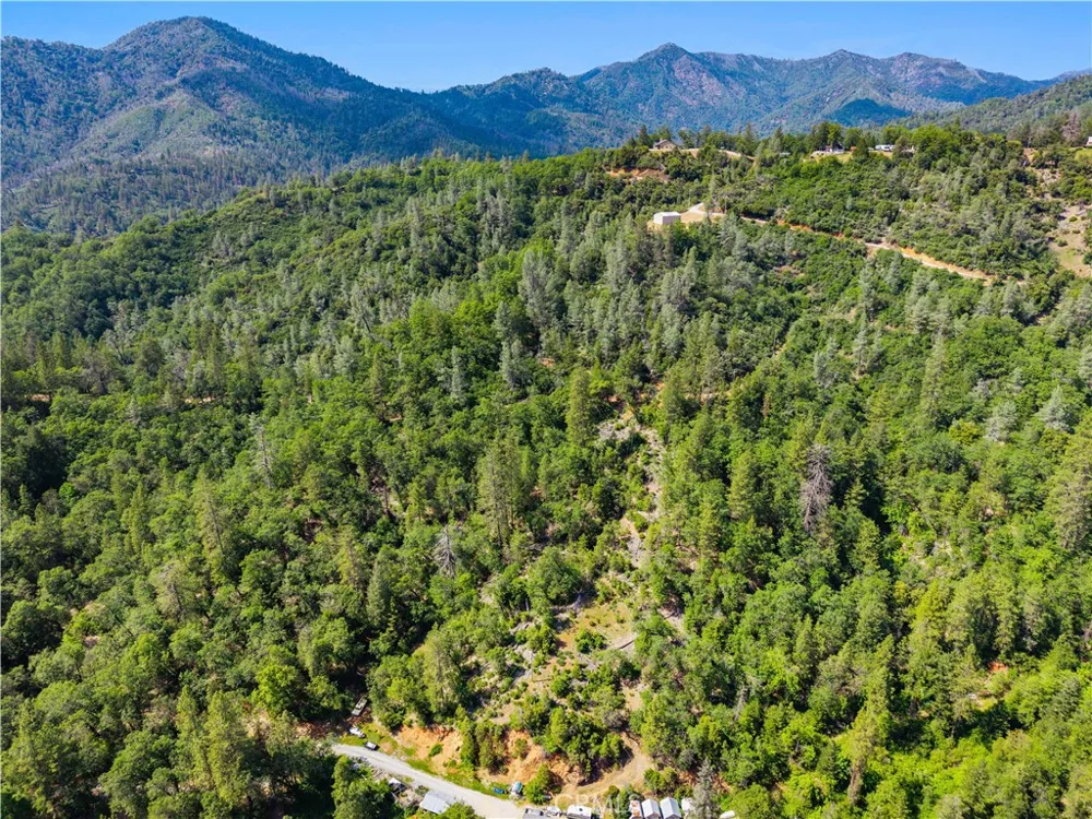 19753 Bonnie Vista Lakehead, CA 96051