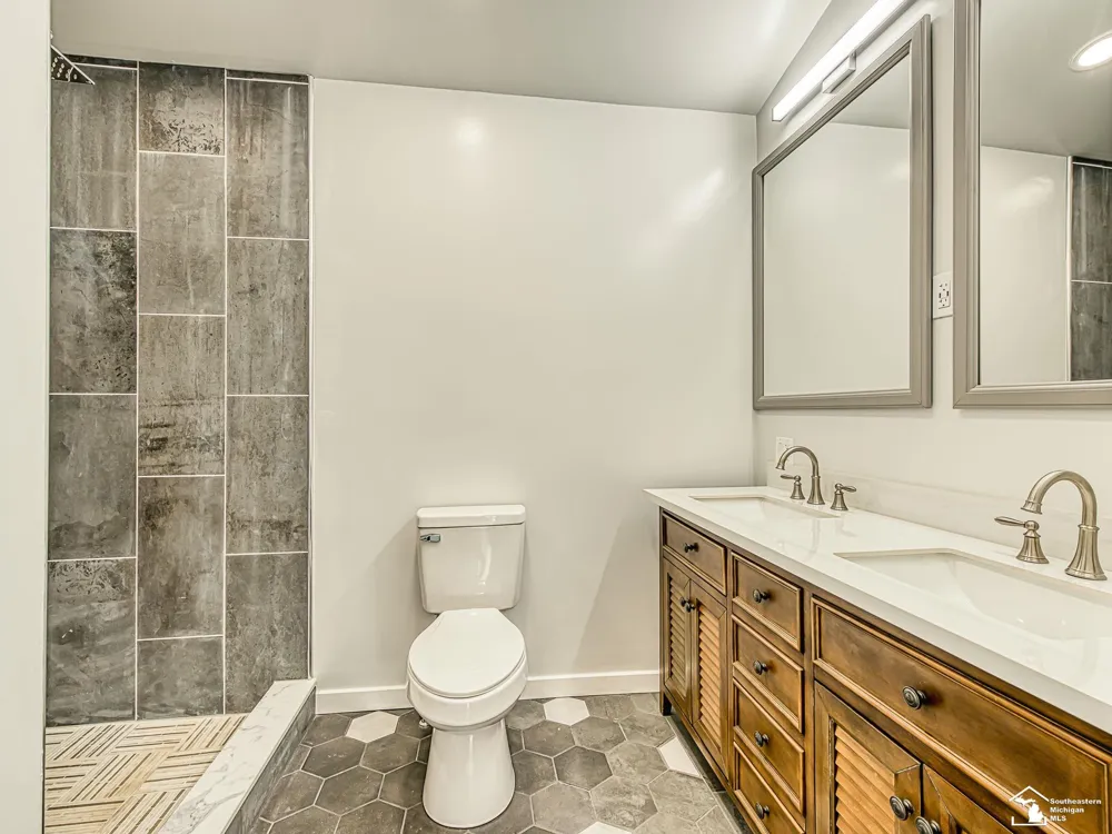 6621 Devils Lake Highway Woodstock Township, MI 49253