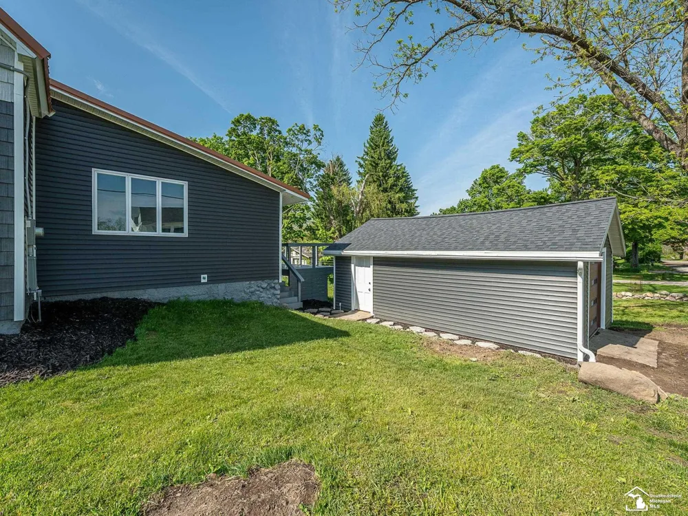 6621 Devils Lake Highway Woodstock Township, MI 49253