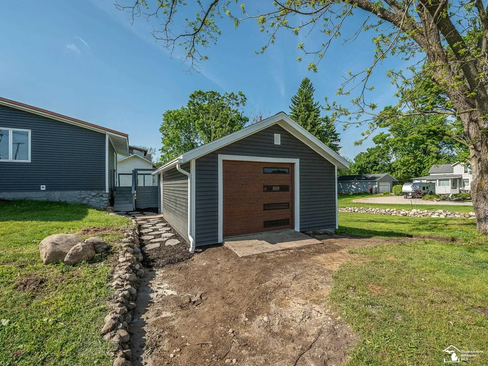 6621 Devils Lake Highway Woodstock Township, MI 49253