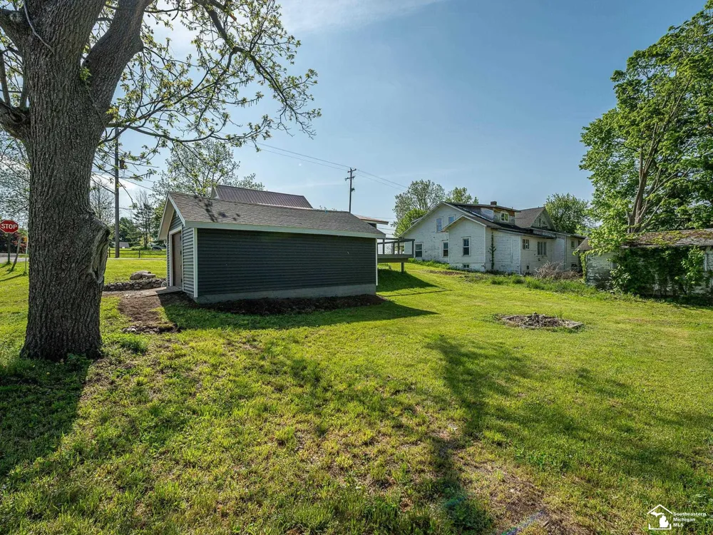 6621 Devils Lake Highway Woodstock Township, MI 49253