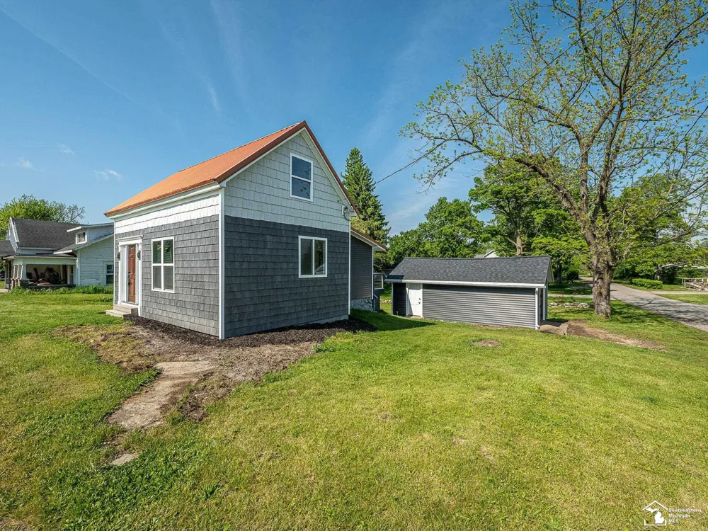 6621 Devils Lake Highway Woodstock Township, MI 49253