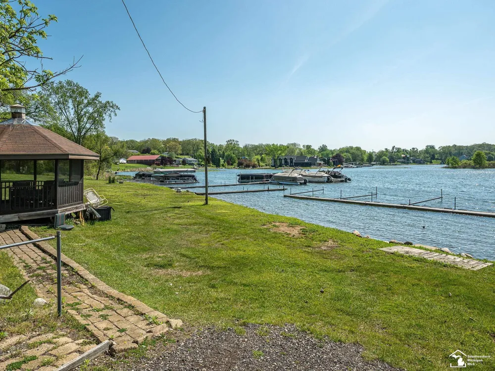 6621 Devils Lake Highway Woodstock Township, MI 49253