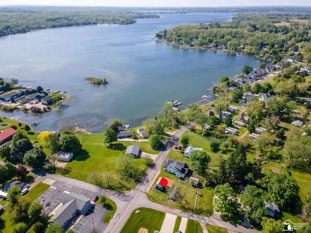 6621 Devils Lake Highway Woodstock Township, MI 49253