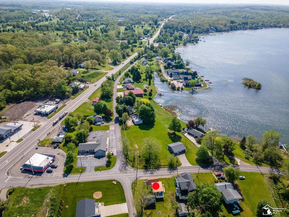 6621 Devils Lake Highway Woodstock Township, MI 49253