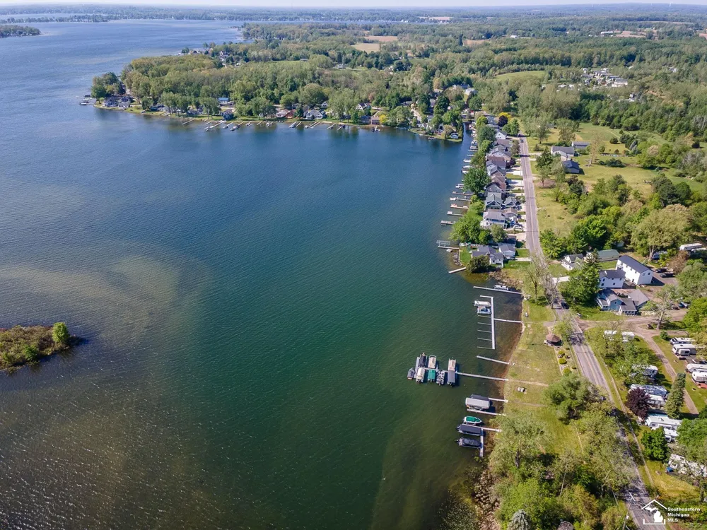 6621 Devils Lake Highway Woodstock Township, MI 49253