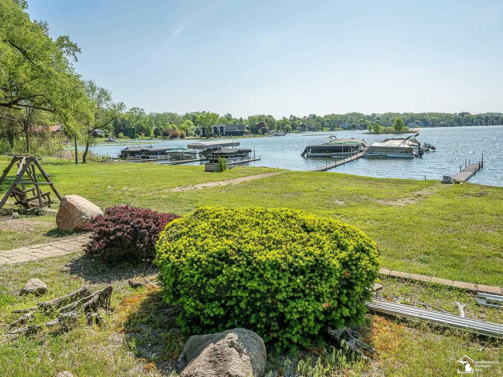 6621 Devils Lake Highway Woodstock Township, MI 49253