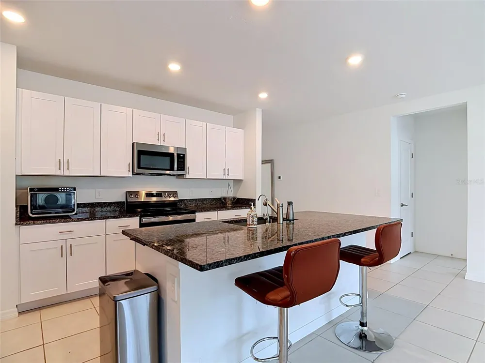1633 RED LOOP Lakeland, FL 33801