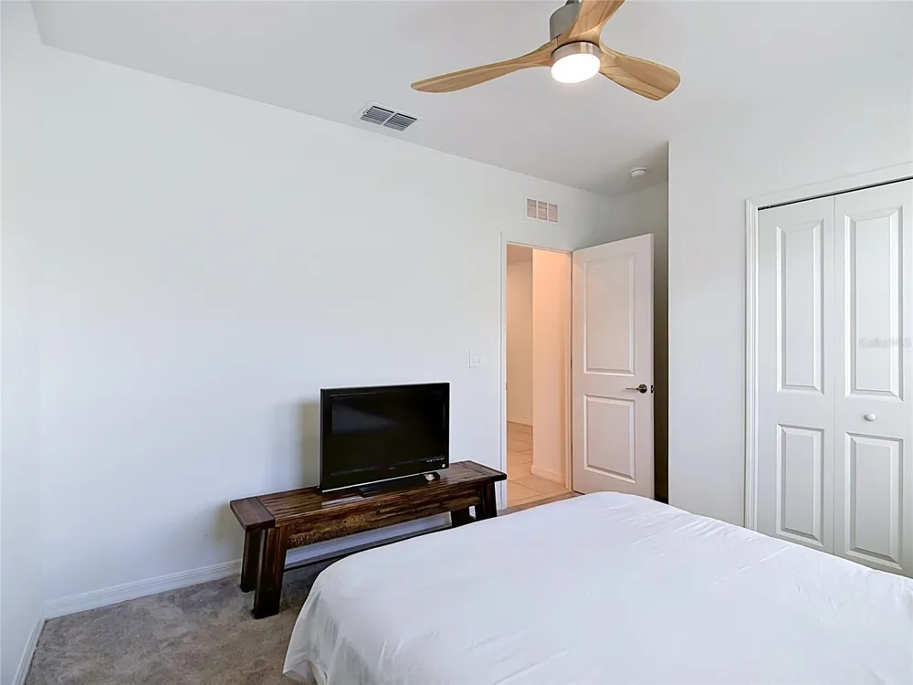 1633 RED LOOP Lakeland, FL 33801