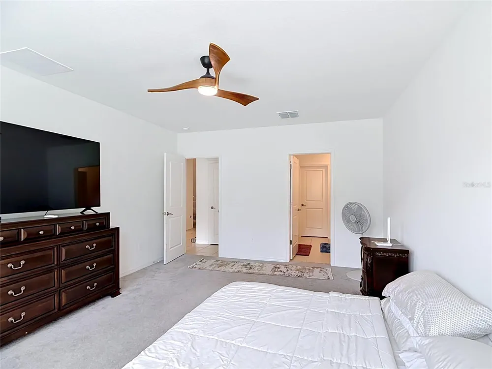 1633 RED LOOP Lakeland, FL 33801