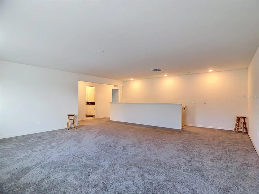 1633 RED LOOP Lakeland, FL 33801