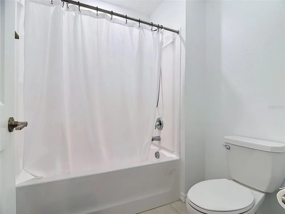 1633 RED LOOP Lakeland, FL 33801