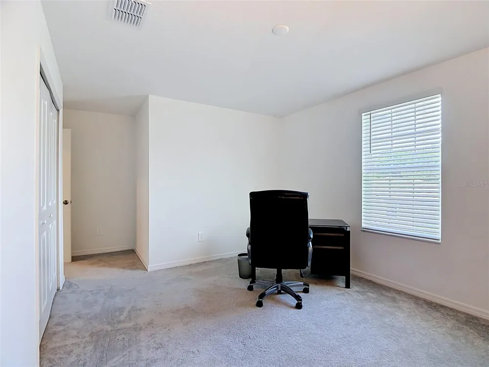 1633 RED LOOP Lakeland, FL 33801