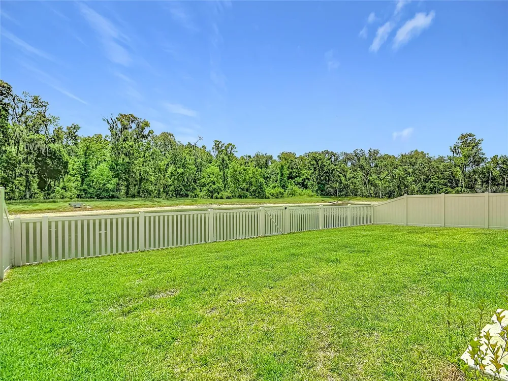 1633 RED LOOP Lakeland, FL 33801