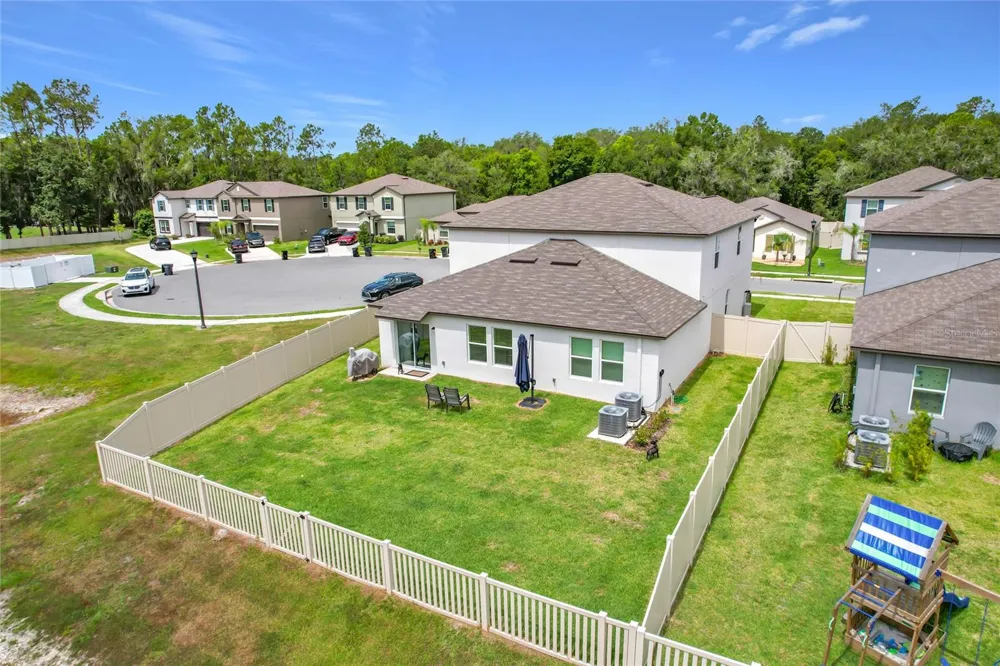 1633 RED LOOP Lakeland, FL 33801