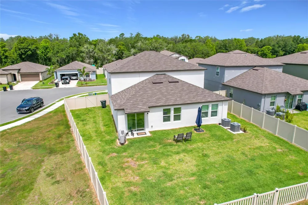 1633 RED LOOP Lakeland, FL 33801