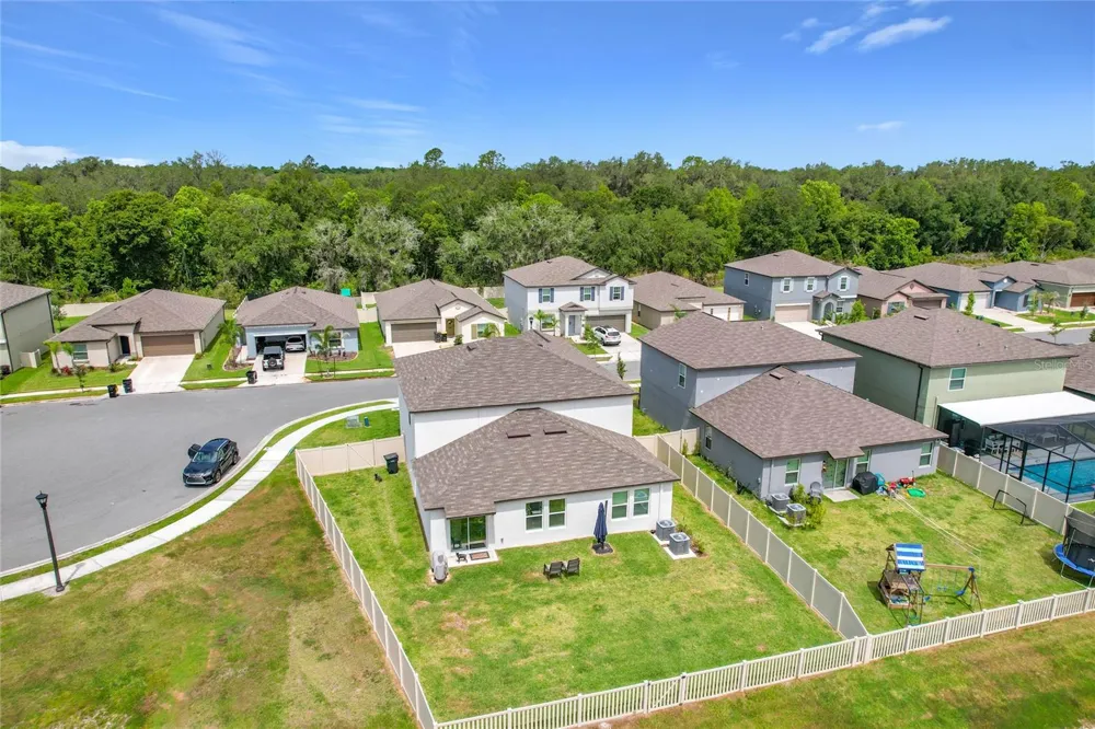 1633 RED LOOP Lakeland, FL 33801