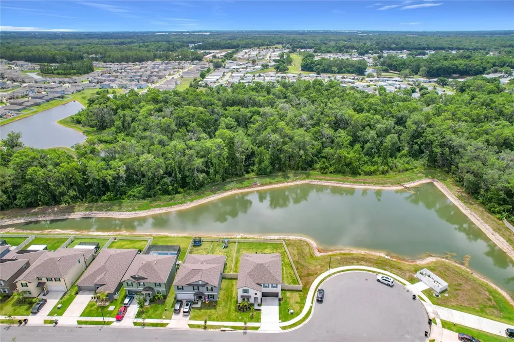 1633 RED LOOP Lakeland, FL 33801