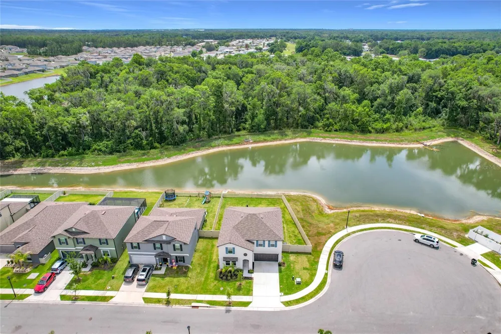 1633 RED LOOP Lakeland, FL 33801
