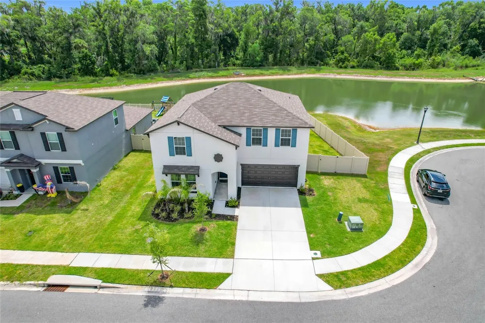 1633 RED LOOP Lakeland, FL 33801