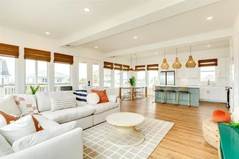 13010 Buccaneer Parkway