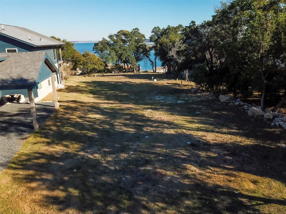 864 Lakebreeze Drive Canyon Lake, TX 78133