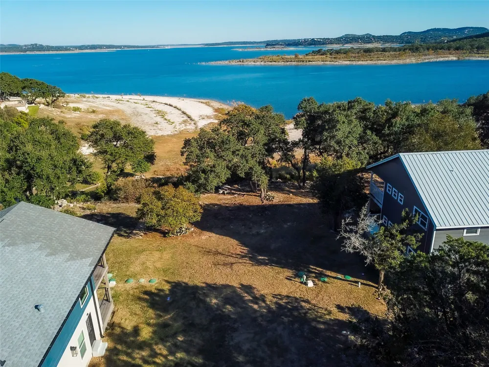 864 Lakebreeze Drive Canyon Lake, TX 78133