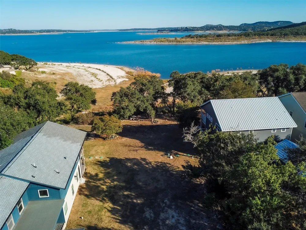 864 Lakebreeze Drive Canyon Lake, TX 78133