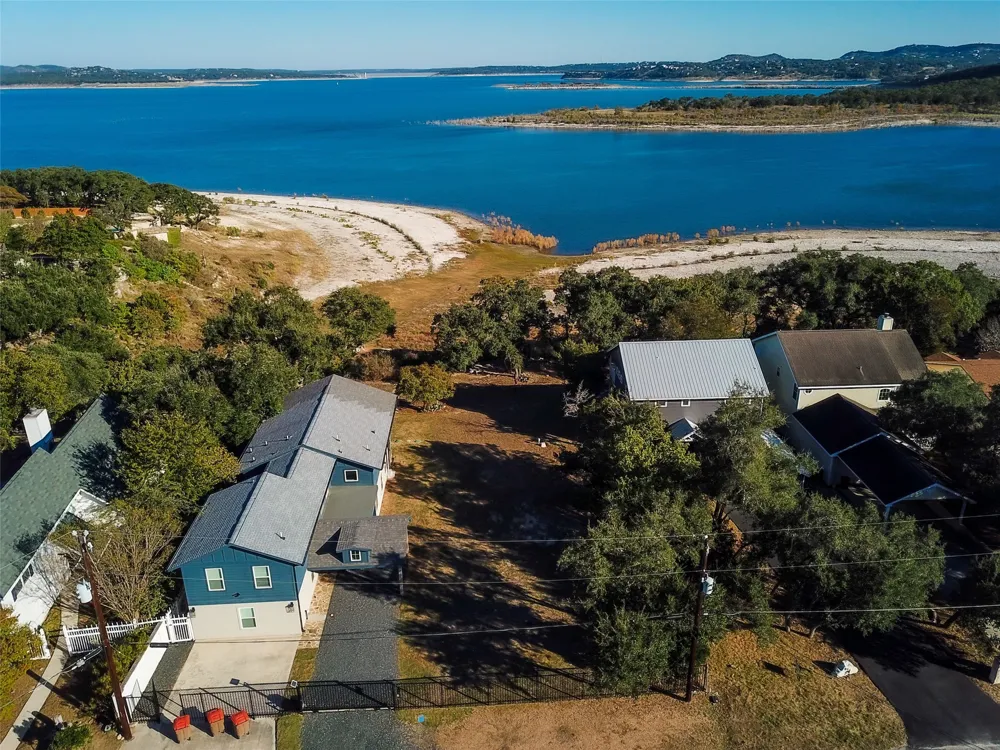 864 Lakebreeze Drive Canyon Lake, TX 78133