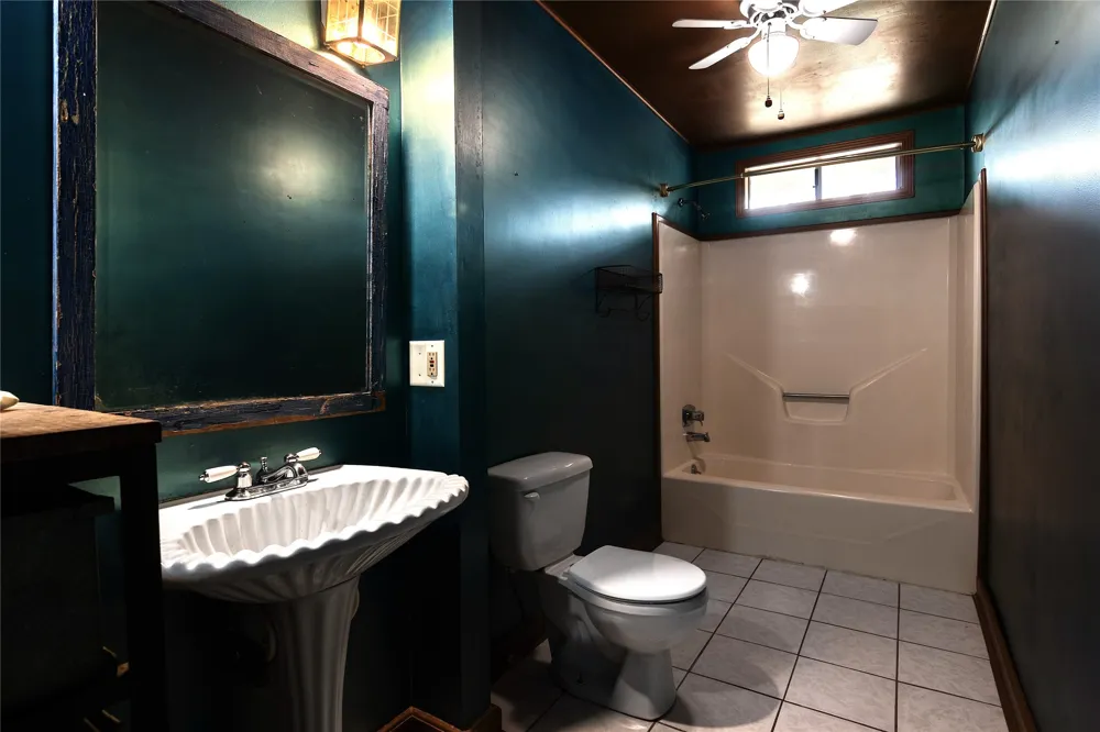 435 Spangenberg Road Blanco, TX 78623