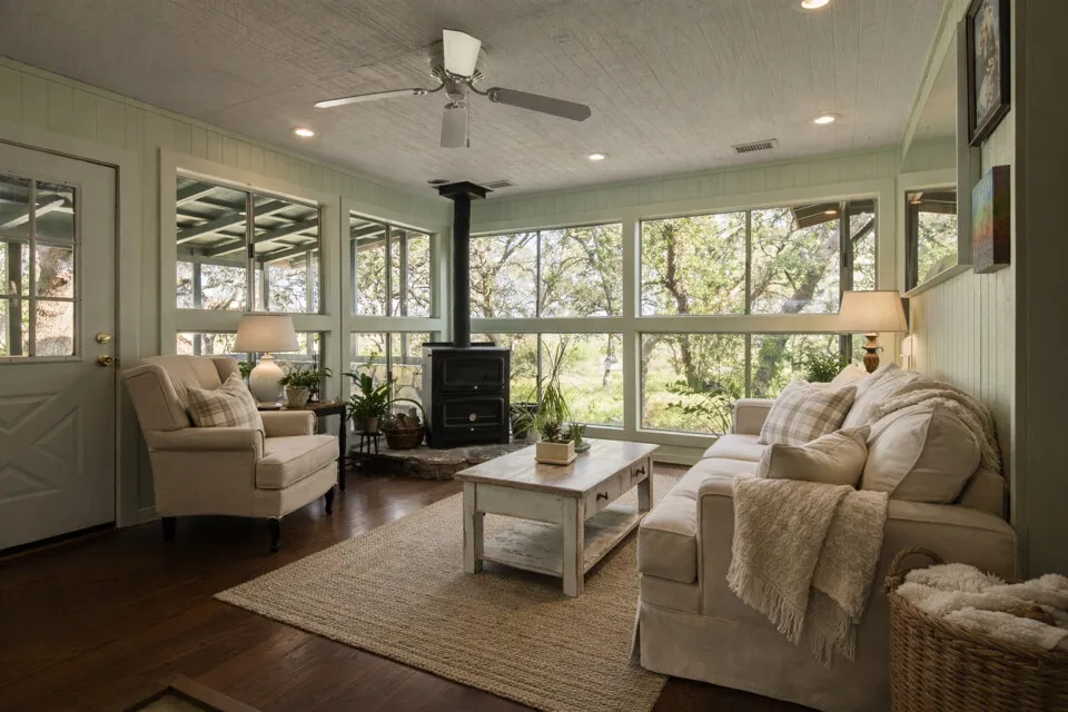 435 Spangenberg Road Blanco, TX 78623