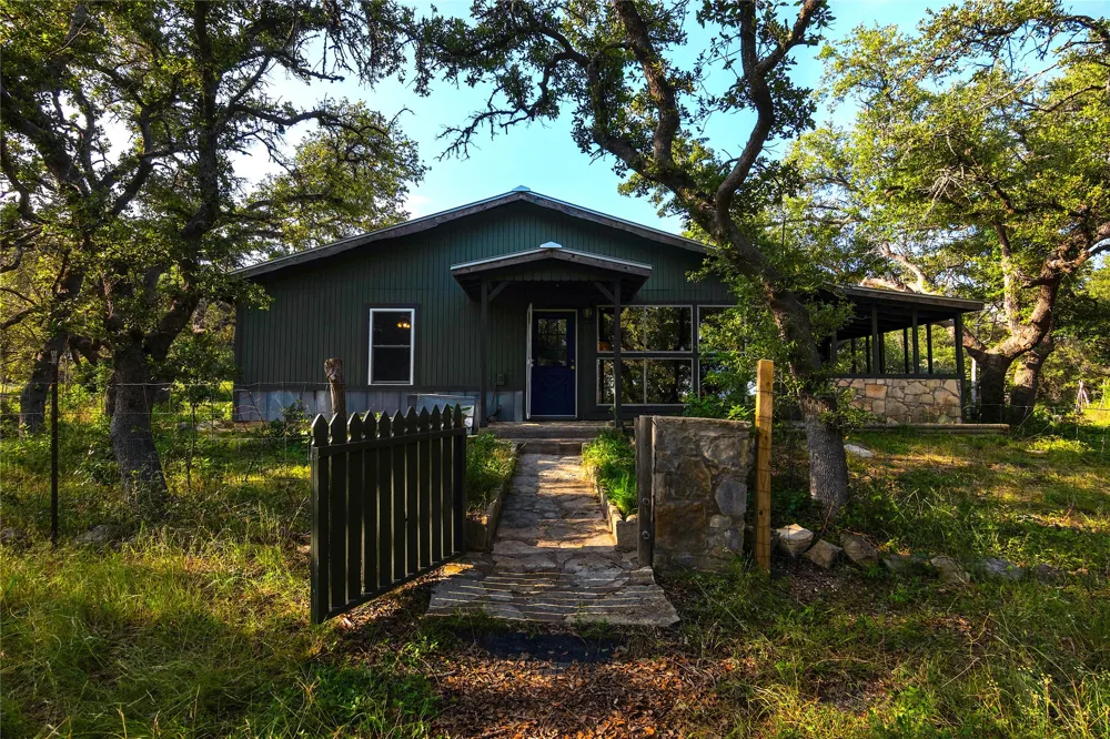 435 Spangenberg Road Blanco, TX 78623