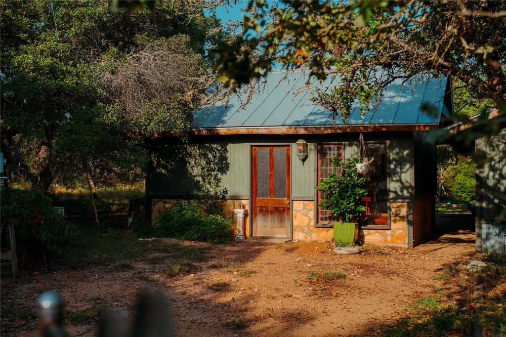 435 Spangenberg Road Blanco, TX 78623