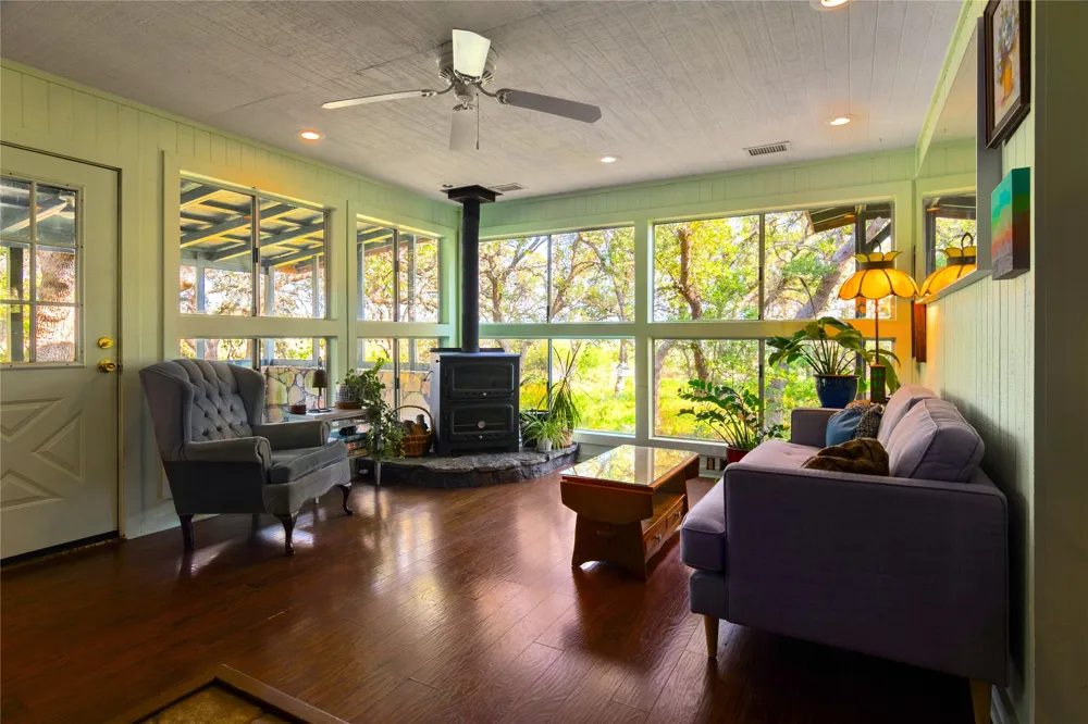 435 Spangenberg Road Blanco, TX 78623